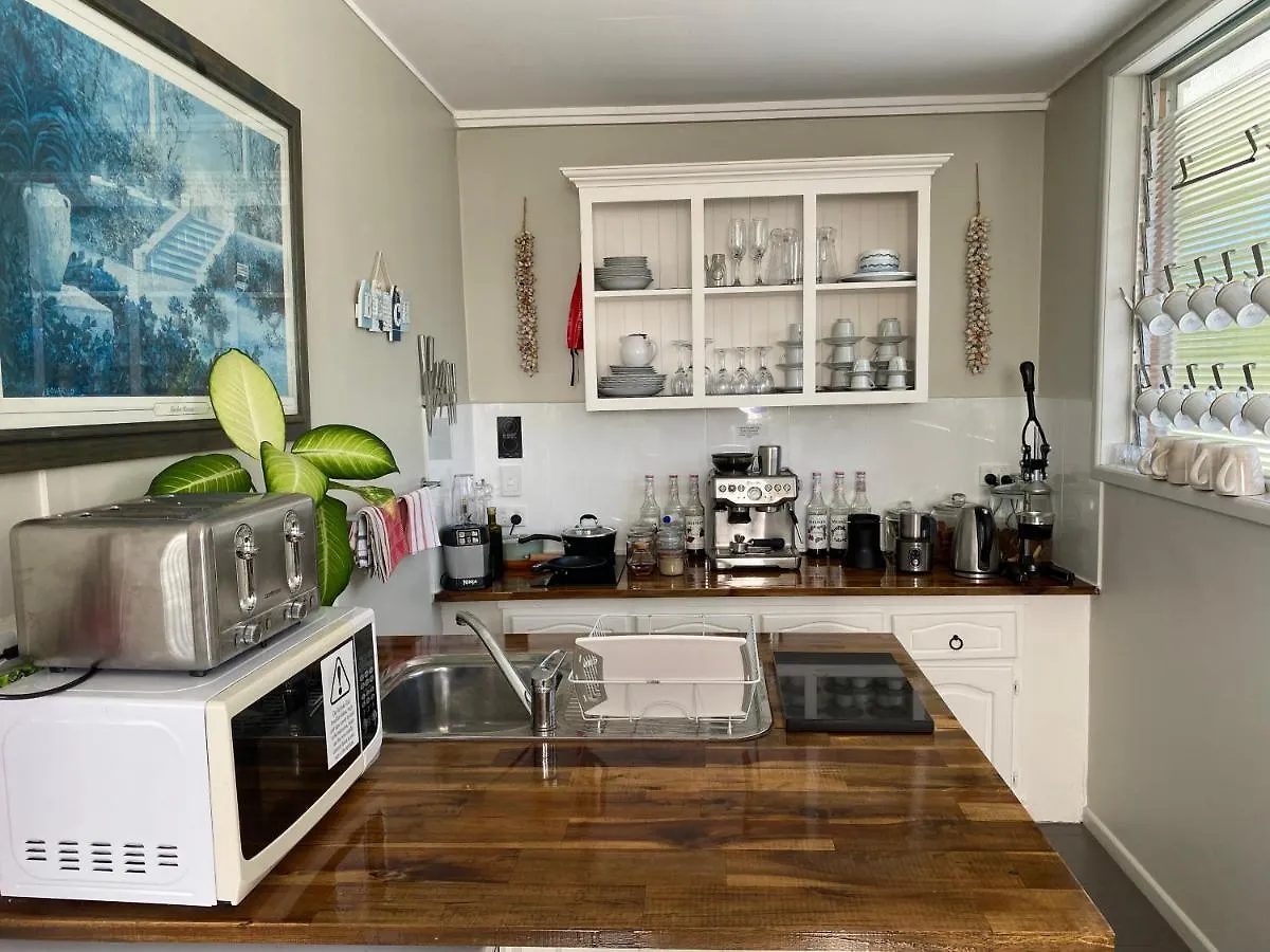 Freshwater Bnb Hervey Bay Bed & Breakfast